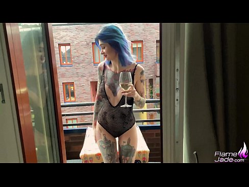 ❤️ Te kotiro tino nui e ngotea ana me te karepe me te whana i raro i te rangi tuwhera Homemade porn i mi.mysexgamer.ru ❌️